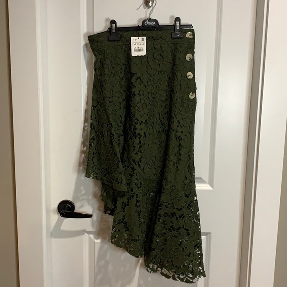 Zara asymmetrical skirt - Picture 4 of 8